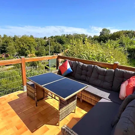 Belle Maison Avec Entre Terre Et *